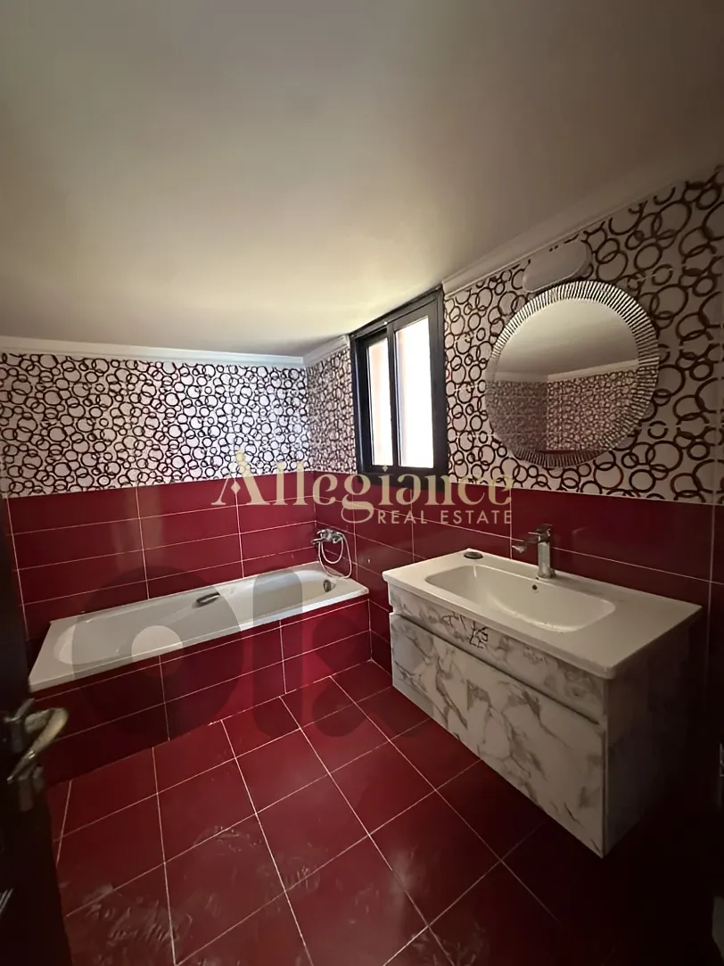 Apartment for sale in Greater Sour