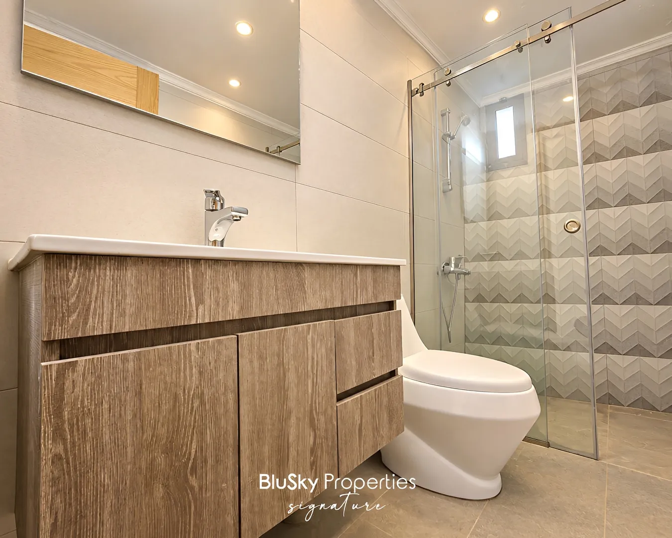 Apartment for sale in Jouret El Ballout