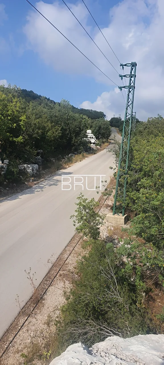 Land for Sale in Kfardebian