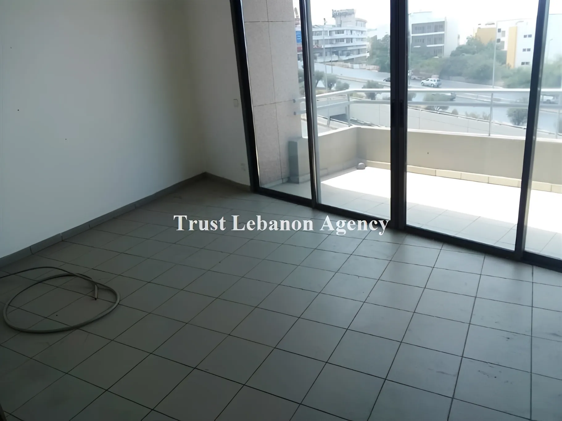 Office for rent in Baabda, Hazmieh