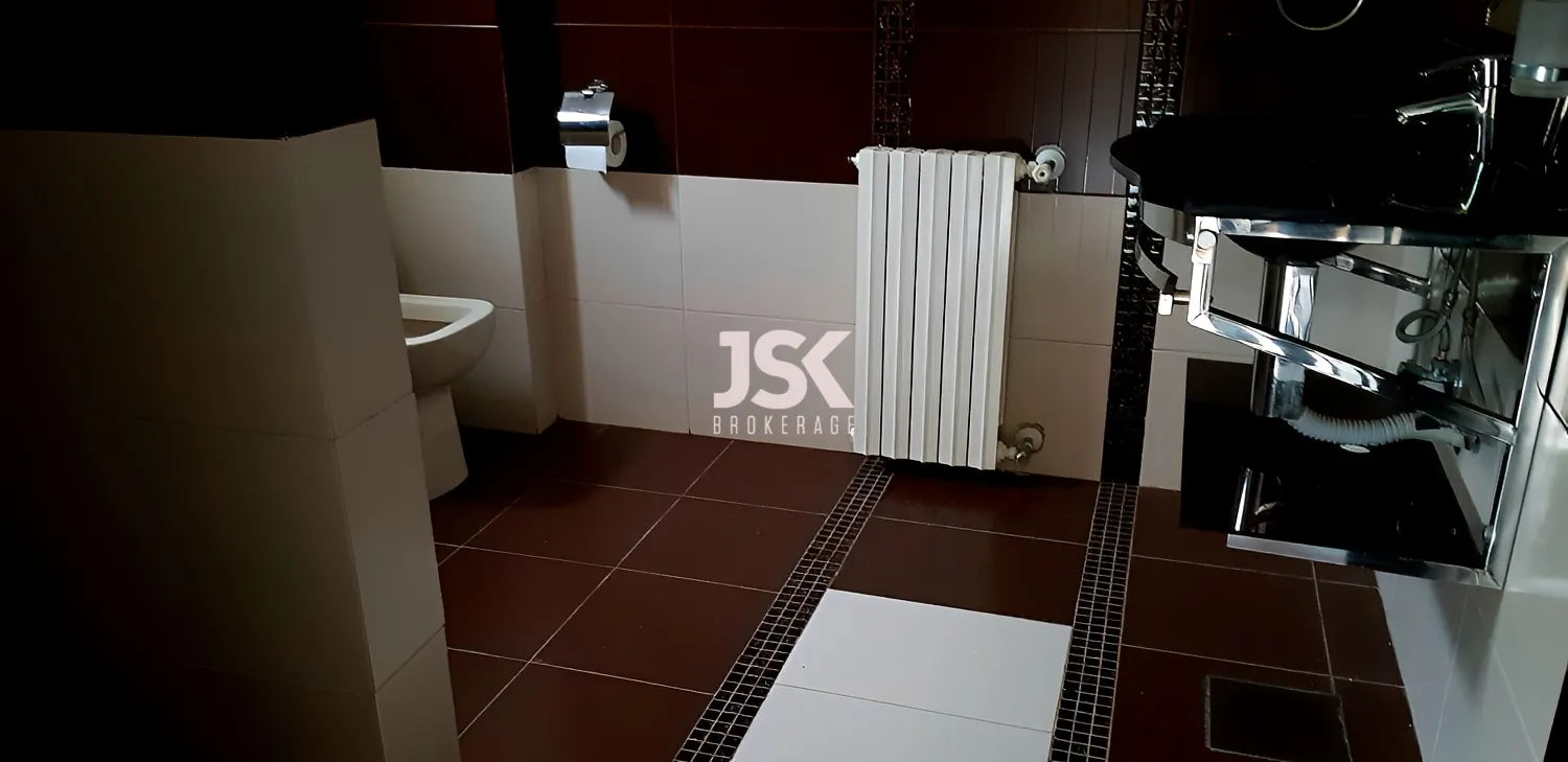 Villa for Sale in Kfour