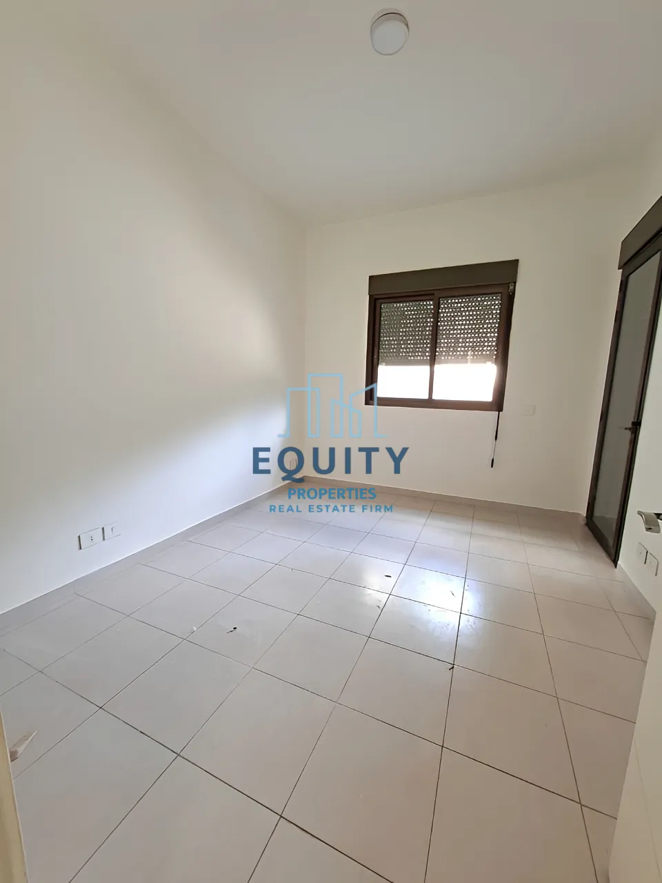 Apartment for Rent in Safra