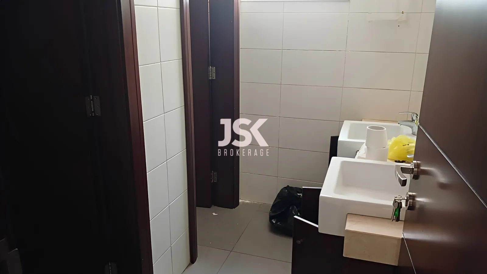 Showroom for Sale in Elissar