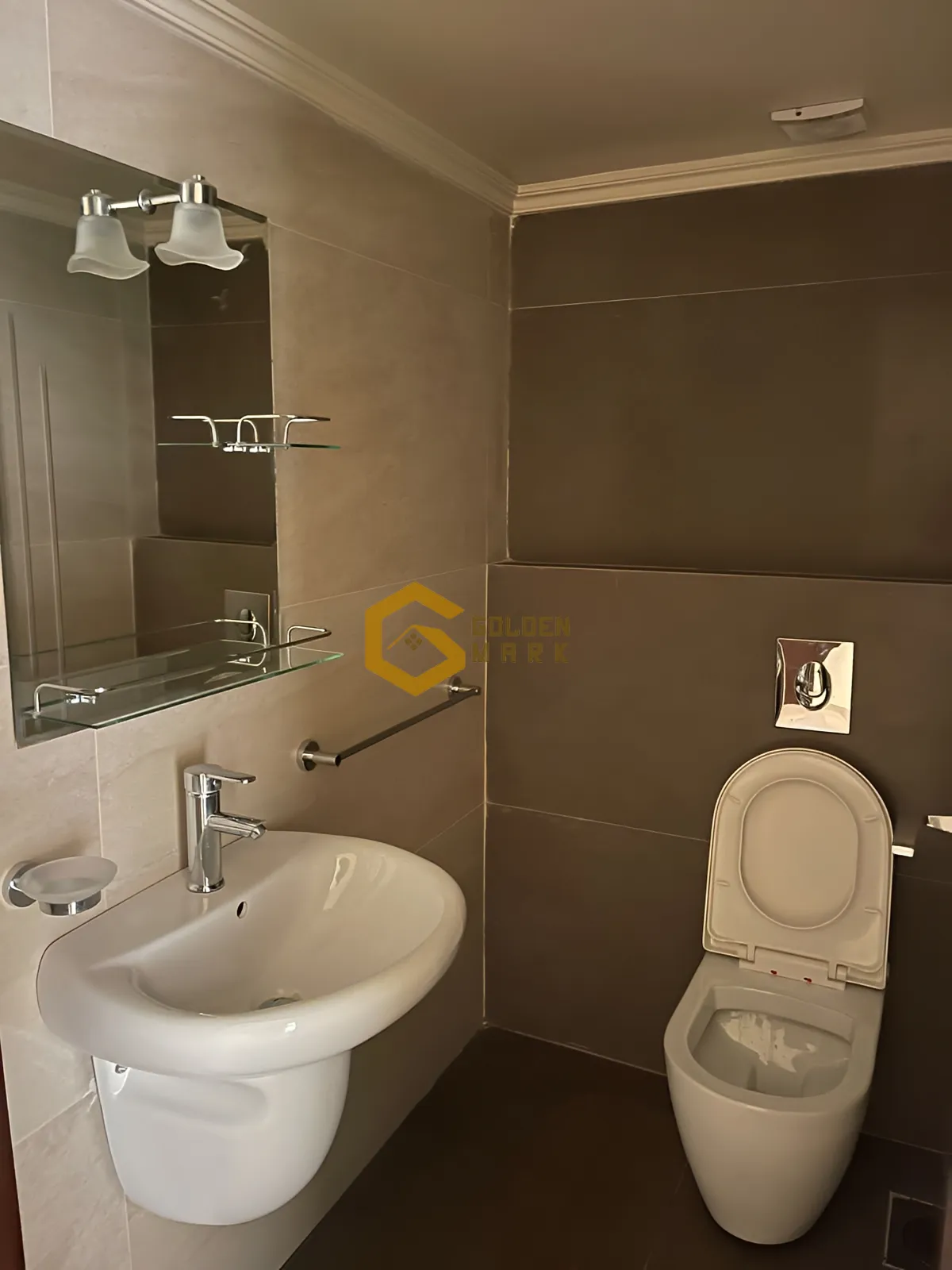 Apartment for Sale in Halat