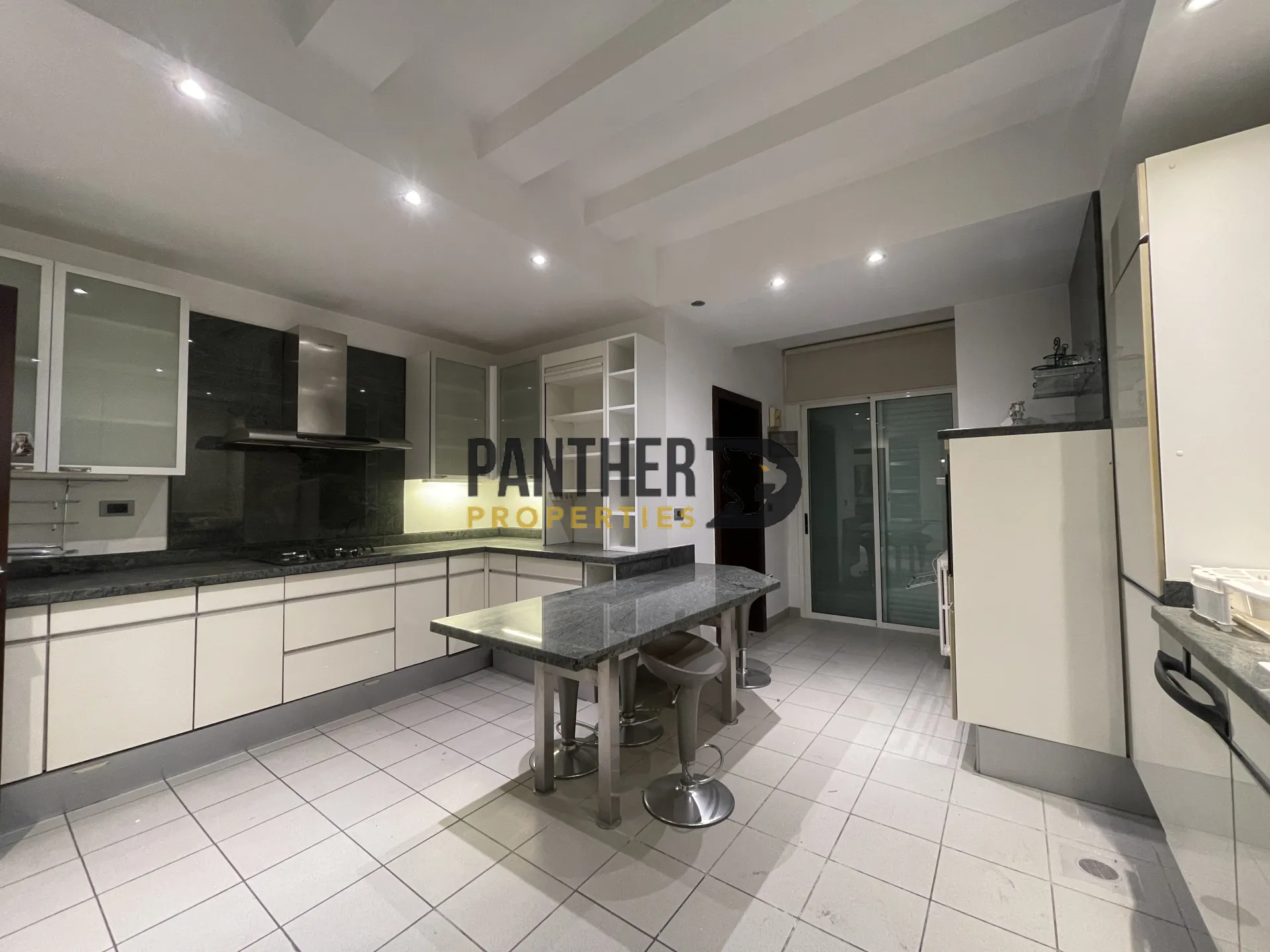 Duplex for rent in Adma w dafnah