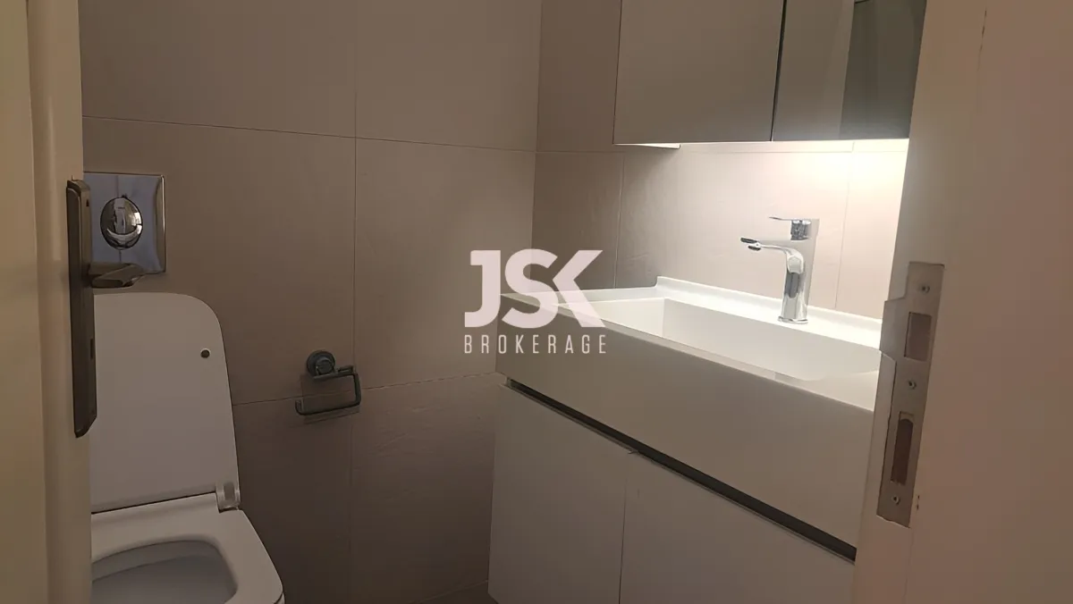 Apartment for Rent in Ain Al Mraiseh, Beirut, Lebanon