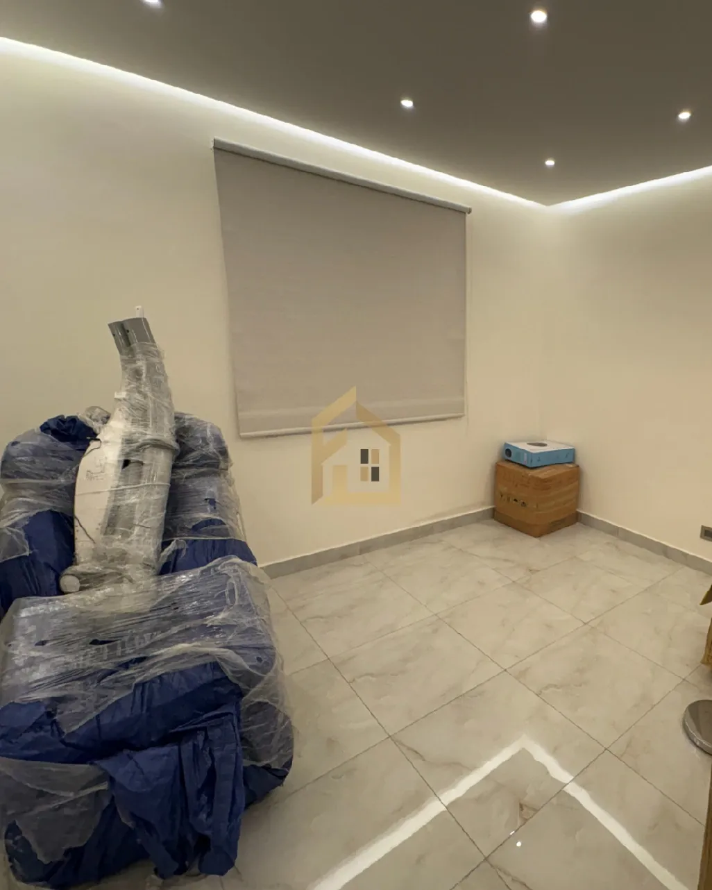 Apartment for sale in Bourj Abi Haydar, Beirut, Lebanon - 2 bed, 2 bath