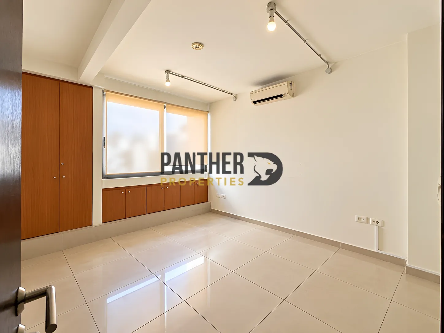 Office for rent in Achrafieh
