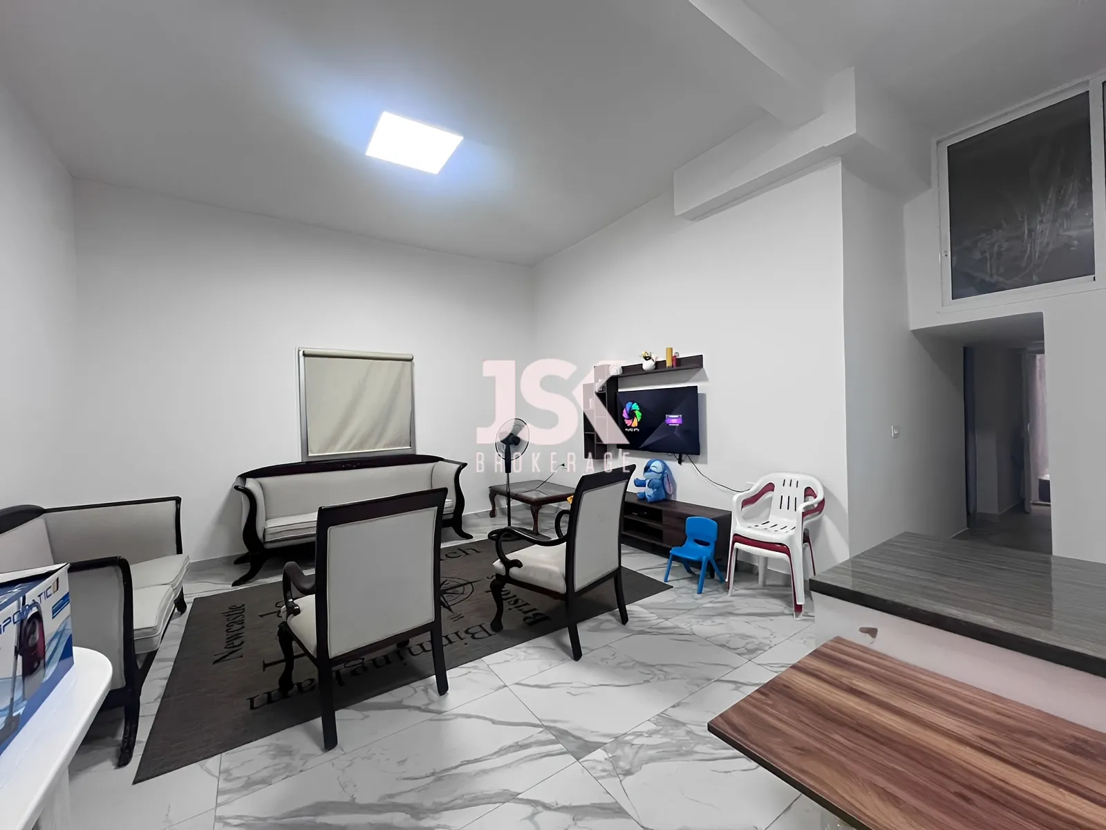 Apartment for Rent in Achrafieh - 2 bed, 2 bath
