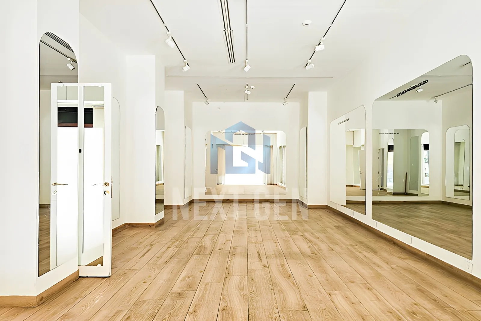 Shop for Rent in Downtown