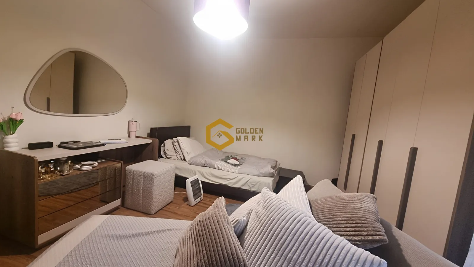 Apartment for Sale in Ain Aalaq