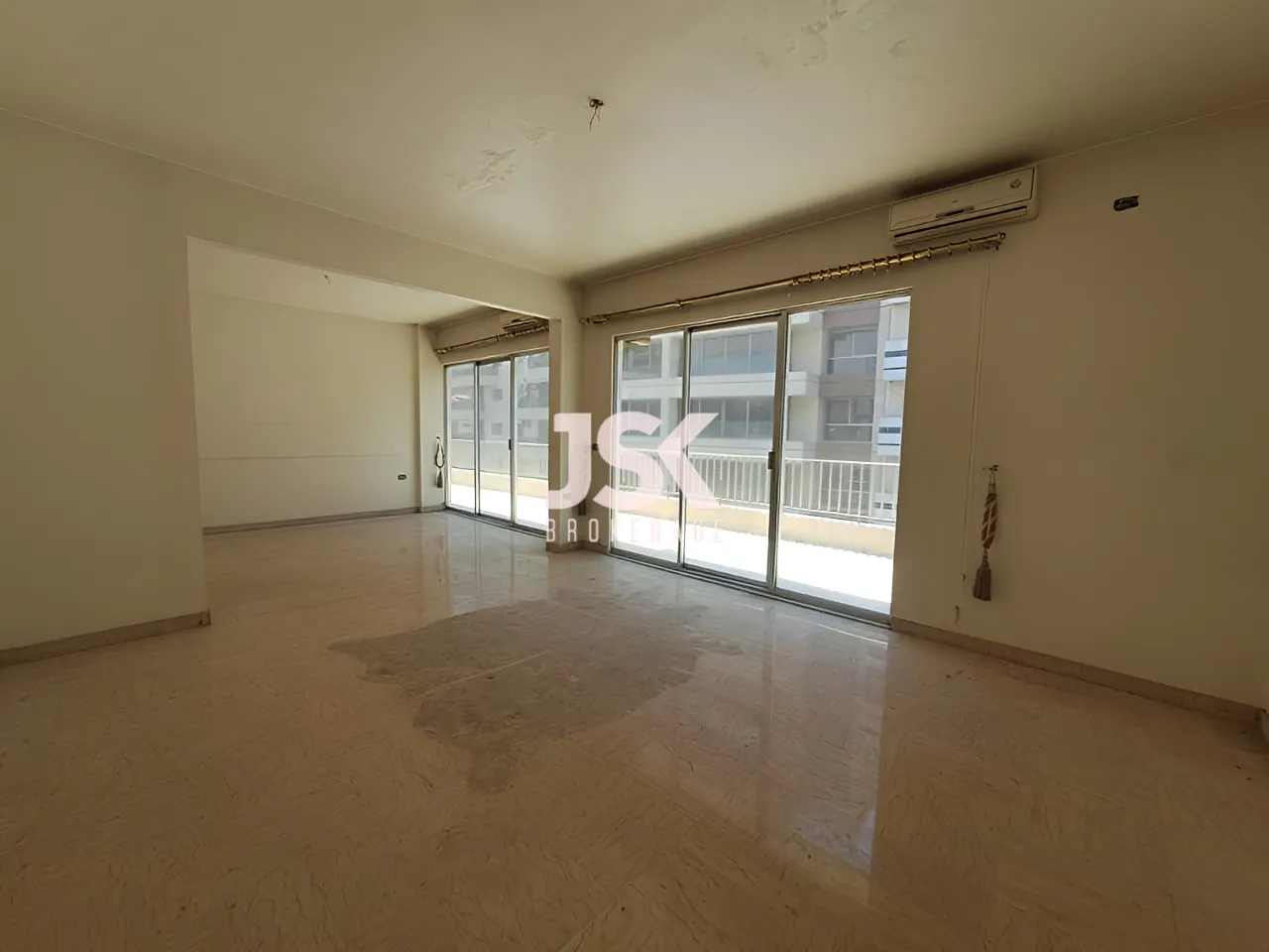 Apartment for Sale in Ras