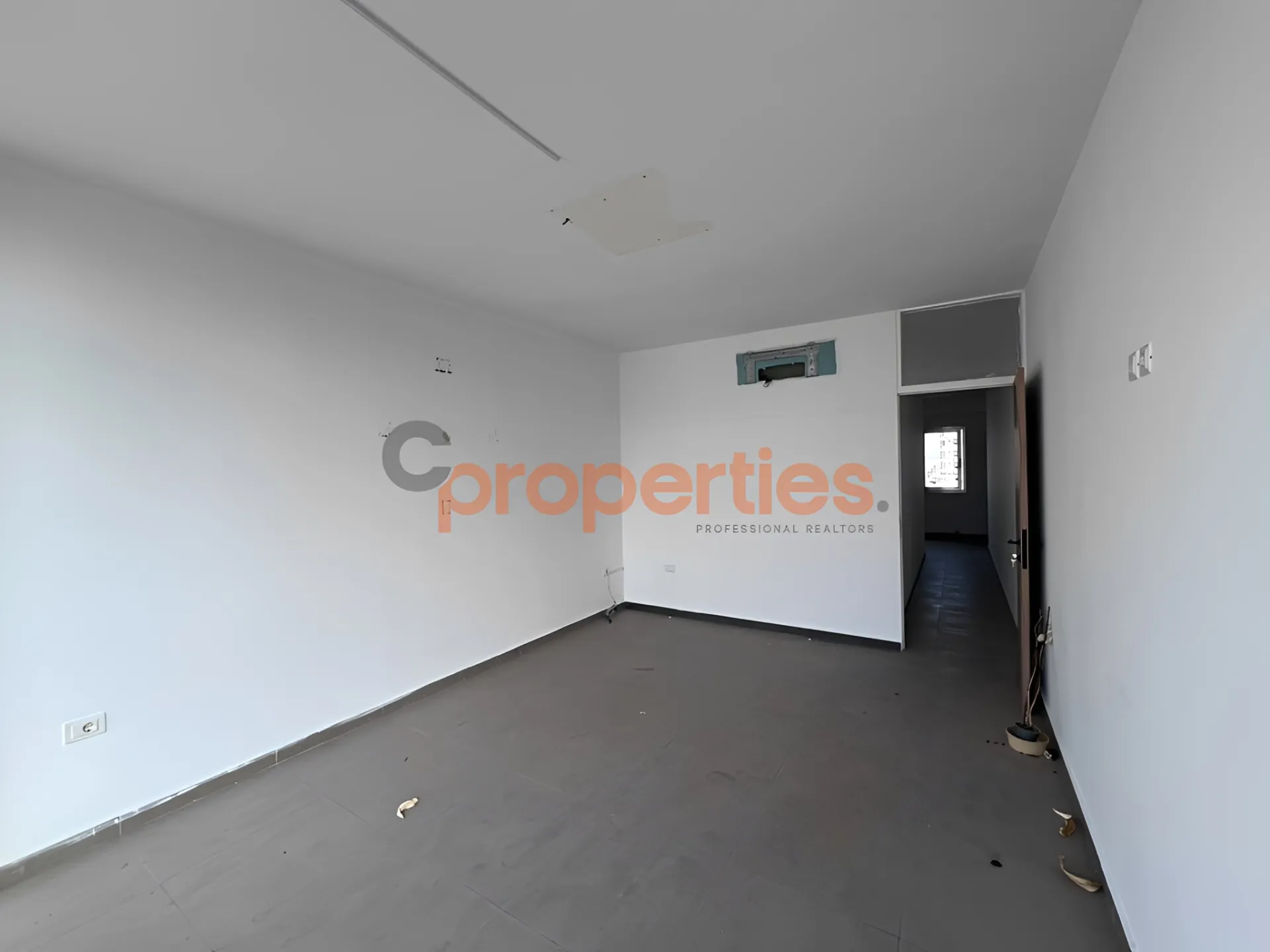 Office for Sale in Mar Roukoz