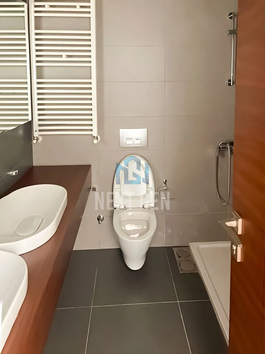 Apartment for sale in Achrafieh, Beirut, Lebanon - 2 bed, 4 bath