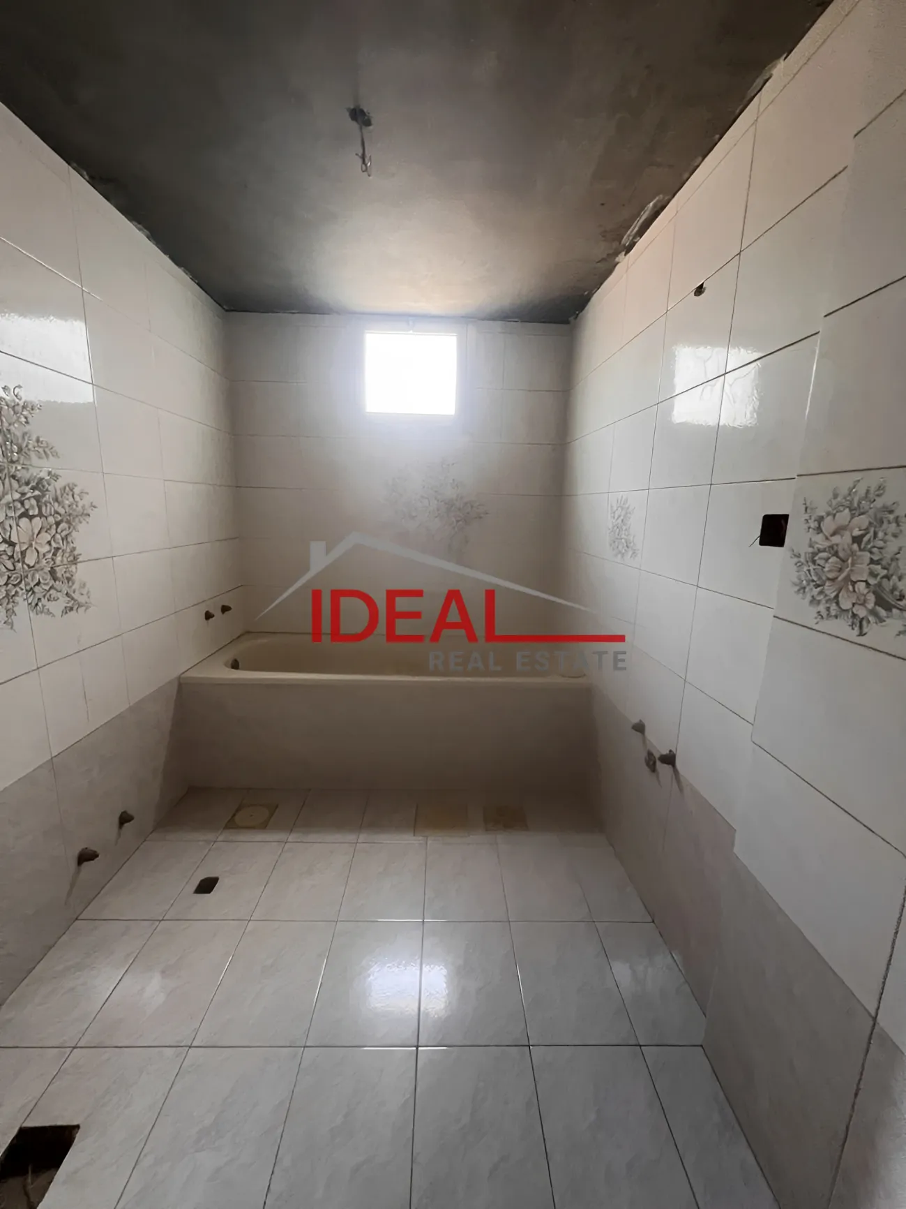Apartment for sale in Haret Sakher, Lebanon - 3 bed, 2 bath