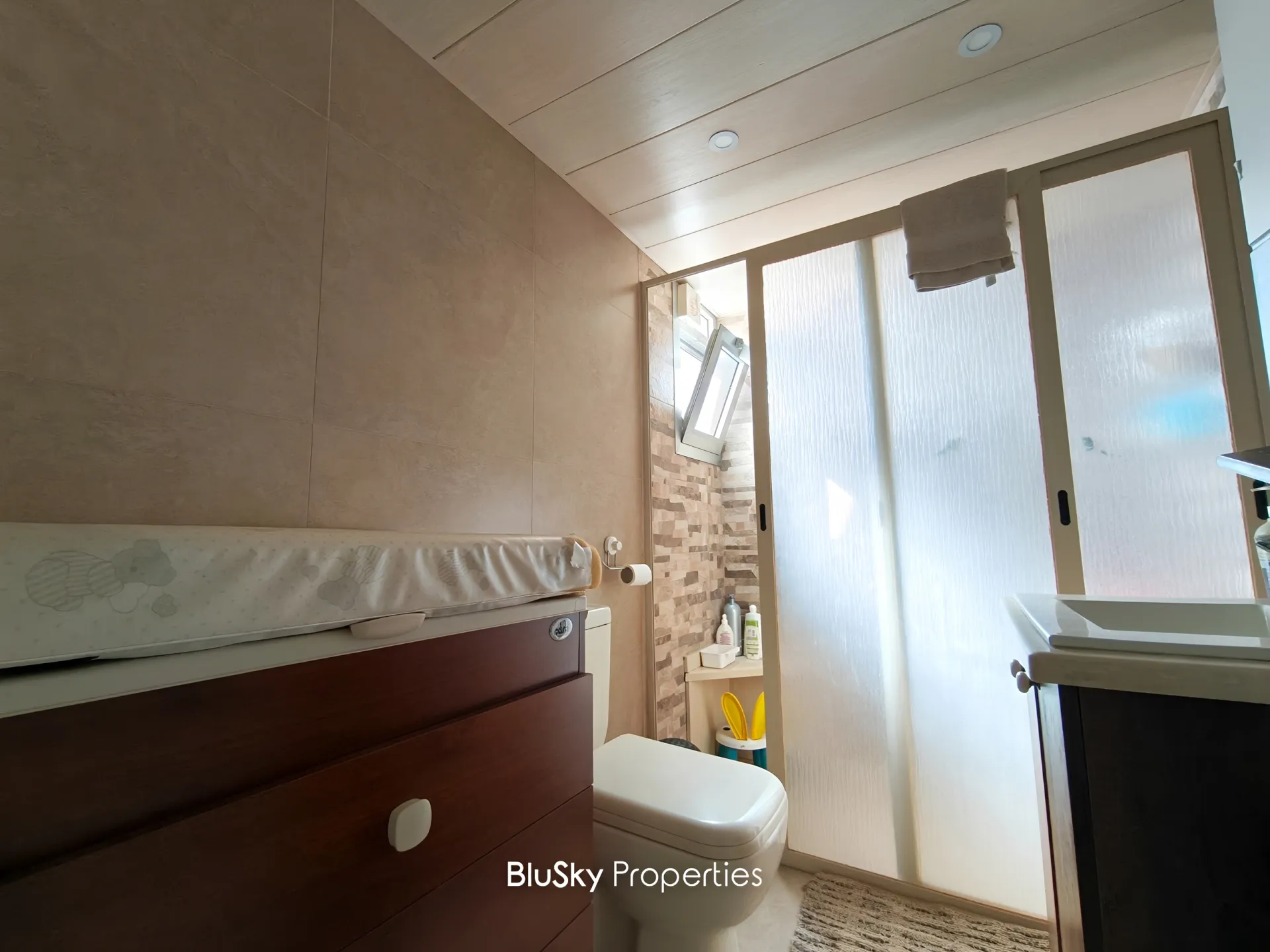 Apartment for sale in Jal El Dib