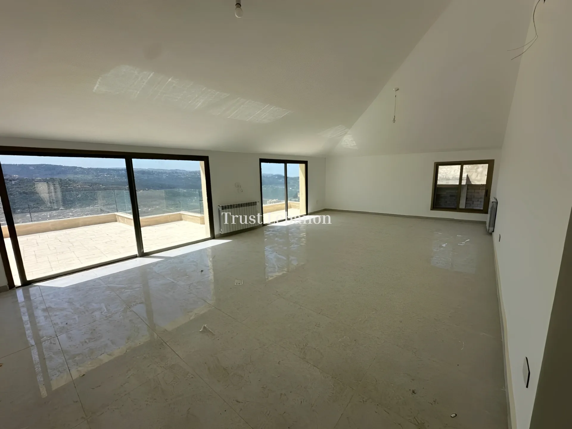 Penthouse for sale in Baabdat, Lebanon - 3 bed, 4 bath
