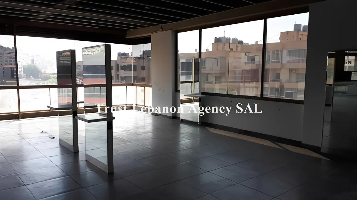 Shop for rent in Baabda, Kfarchima