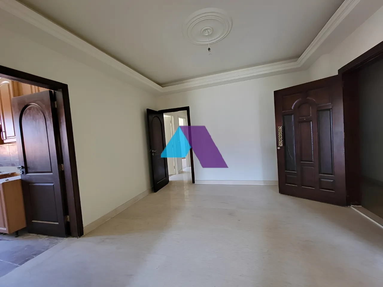Apartment for Sale in Ballouneh