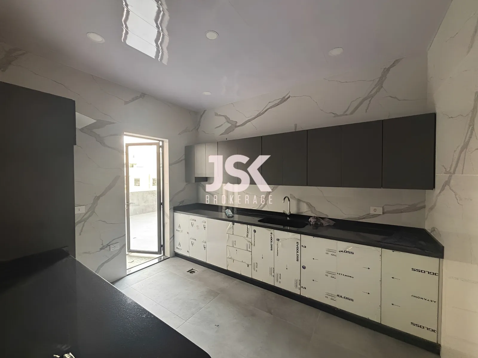 Apartment for Sale in Rawda