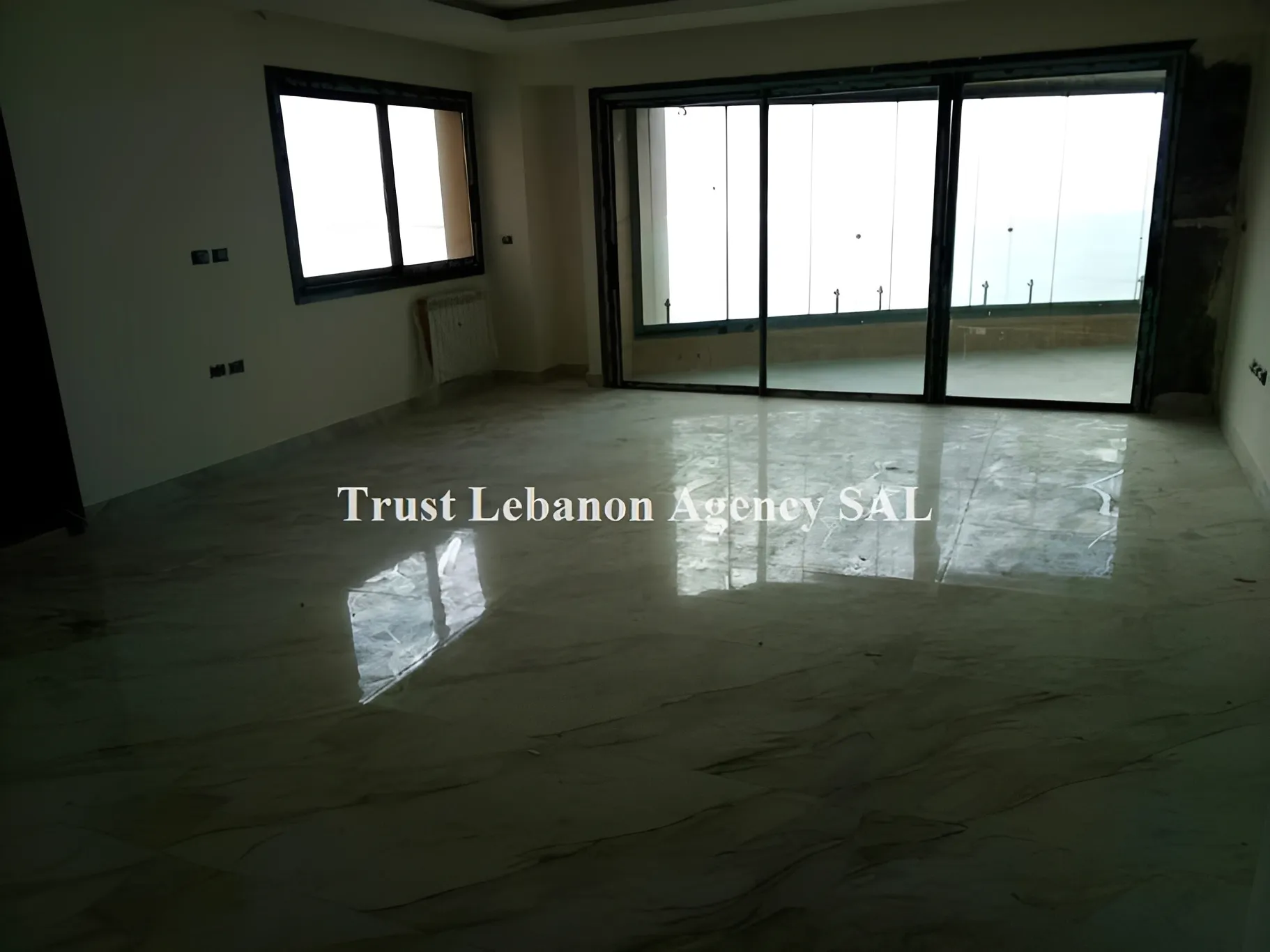 Apartment for Sale in Raouche Beirut Lebanon - 4 bed, 6 bath