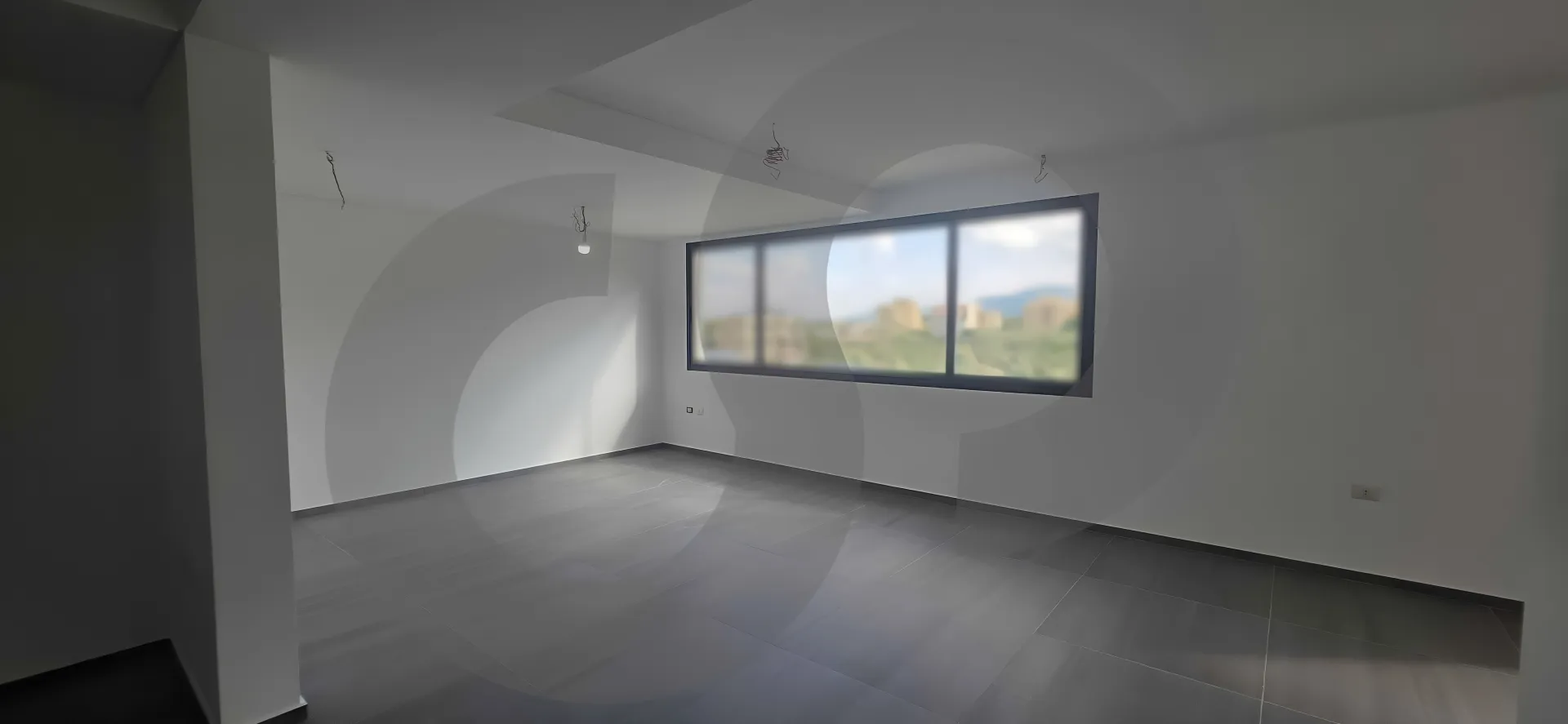 Commercial Property for Rent in Kousba
