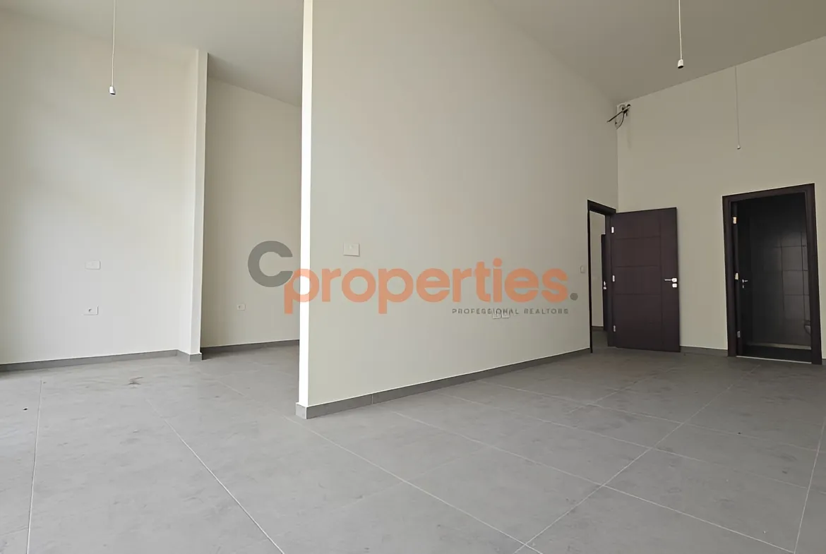 Office for Sale in Forn El Chebbak