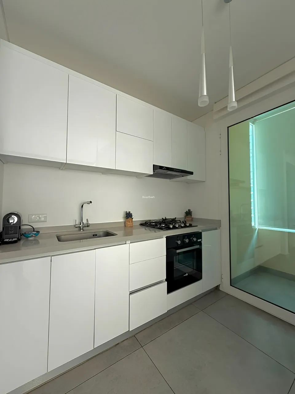 Apartment for rent in Achrafieh, Beirut, Lebanon - 2 bed, 2 bath