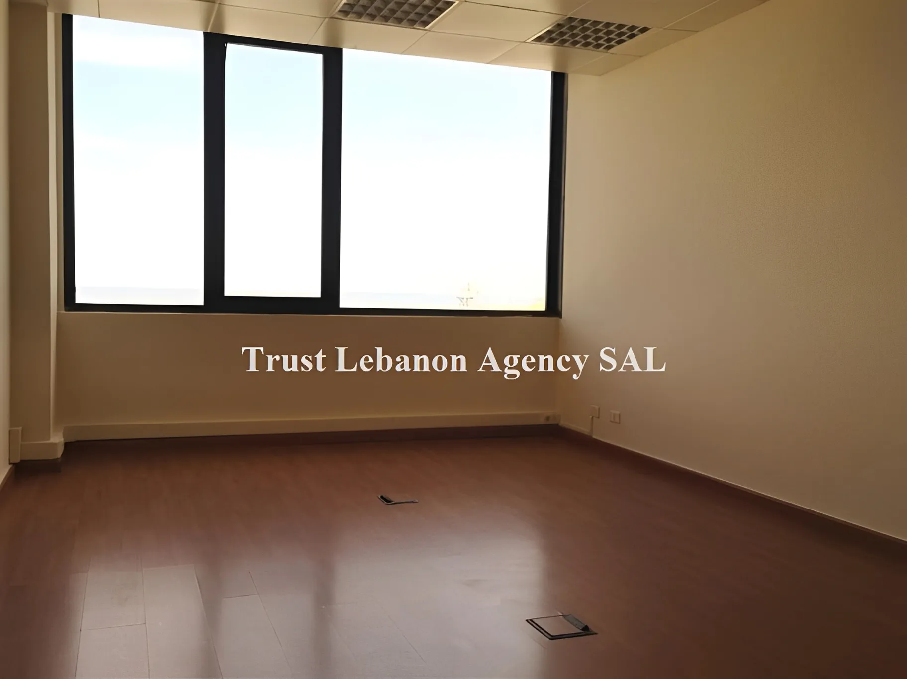 Office for rent in Metn, Dawra