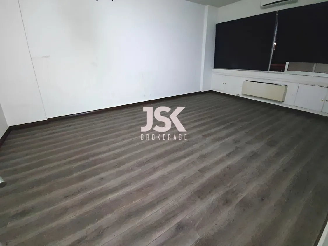 Office for Sale in Daoura