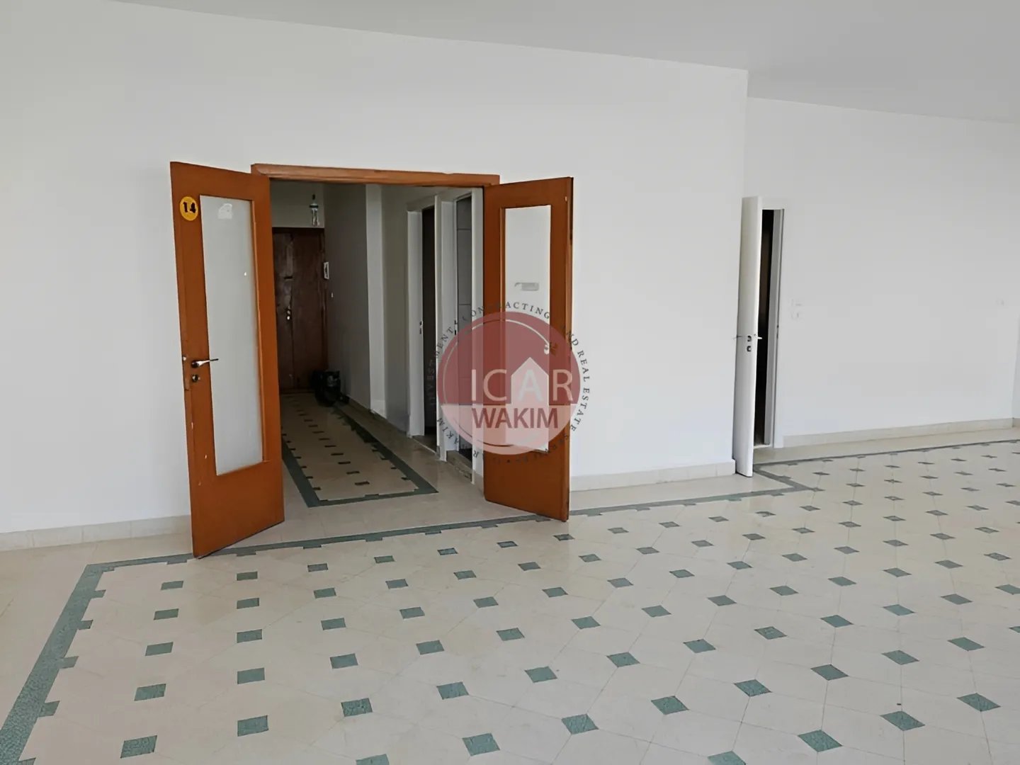 Apartment for sale in Forn El Chebbak