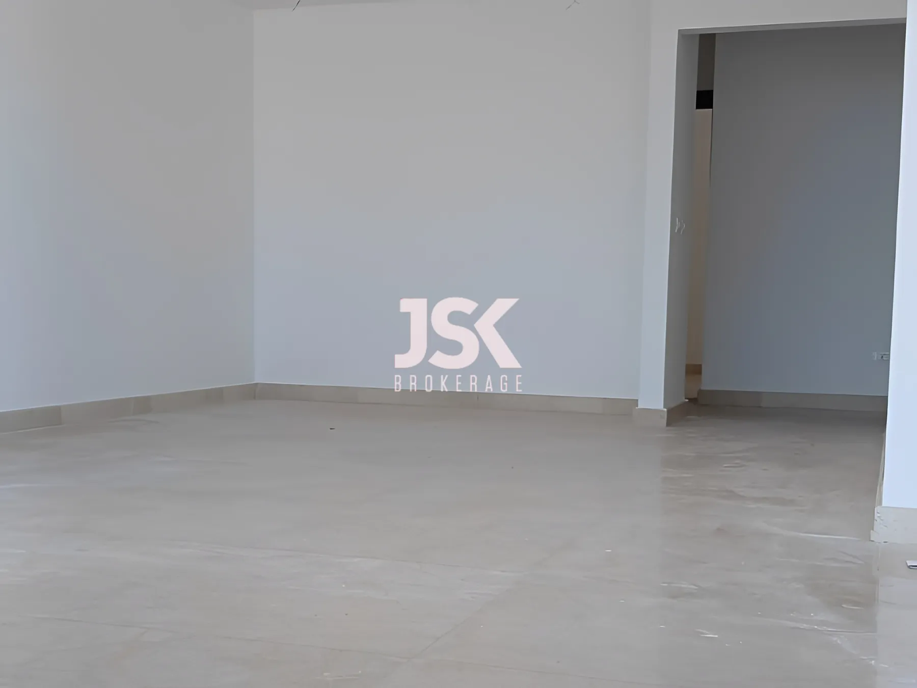 Apartment for Rent in Ras Beirut - 3 bed, 4 bath