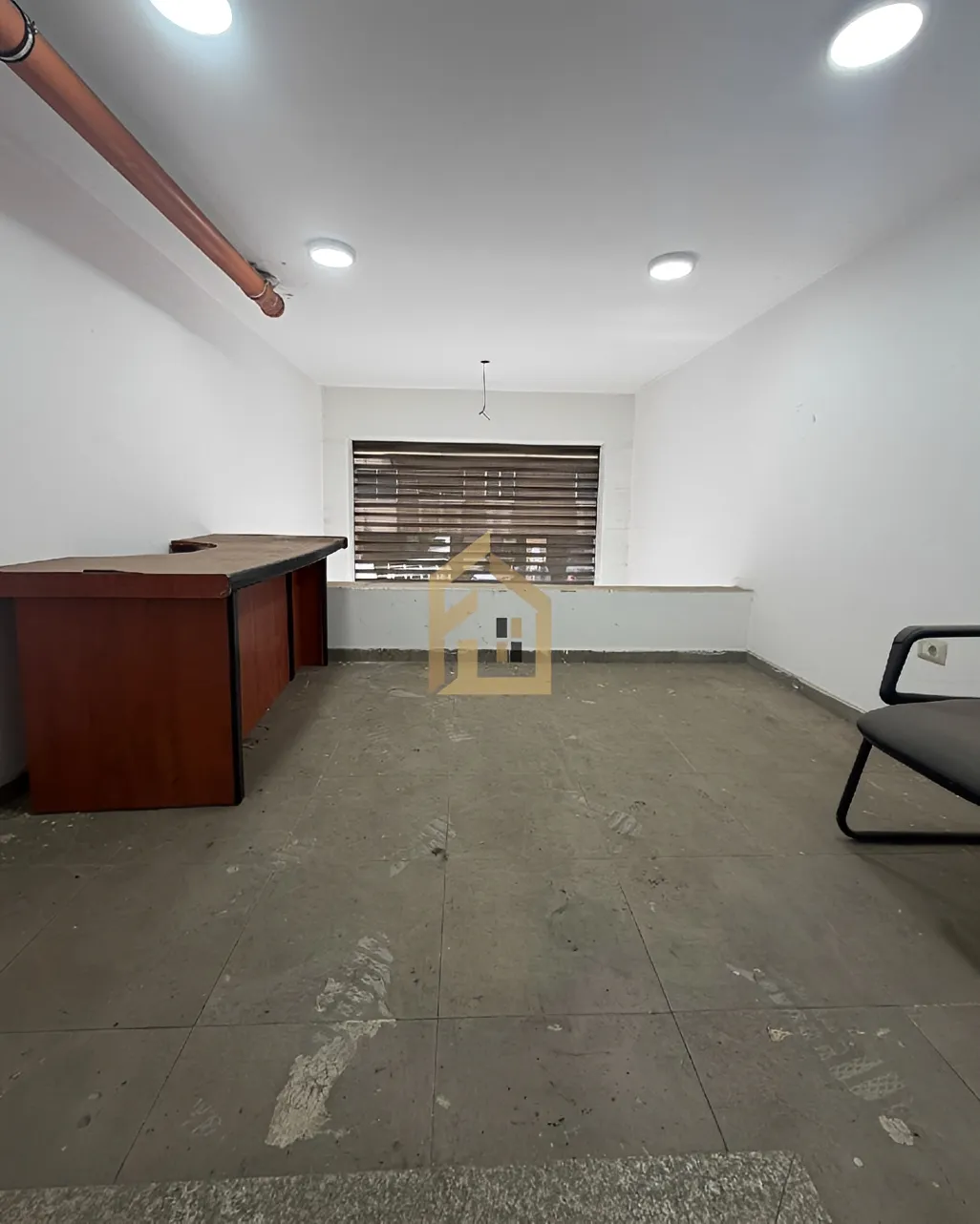 Shop for rent in Bourj Abi Haydar, Beirut, Lebanon