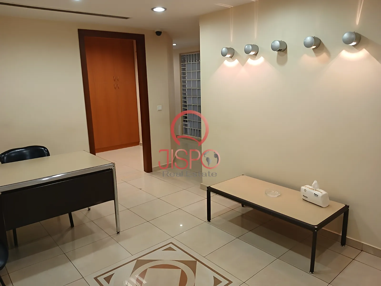 Office for sale in Daoura