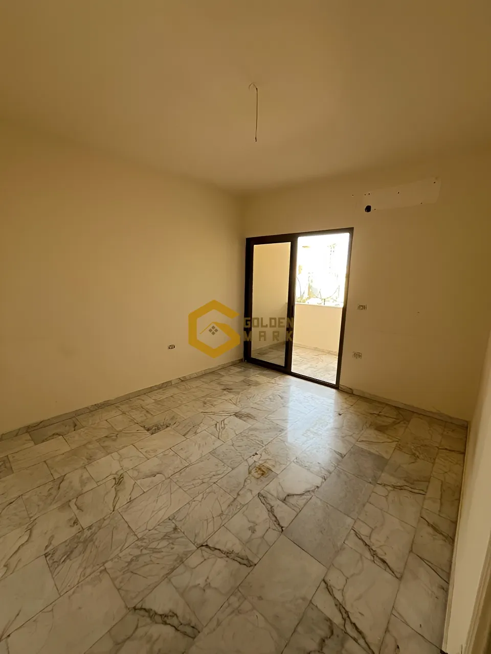 Apartment for Sale in Zarif, Bayrut