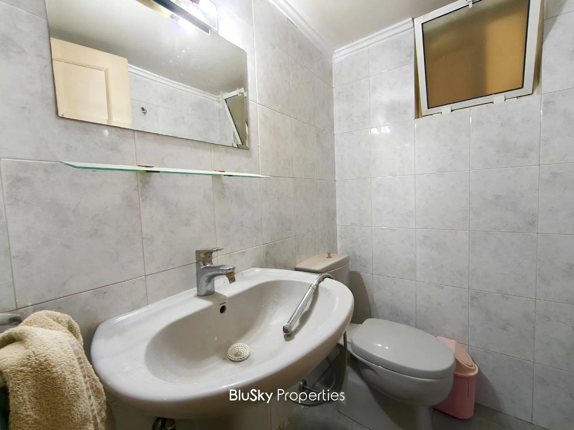 Apartment for sale in Aaqbiyeh