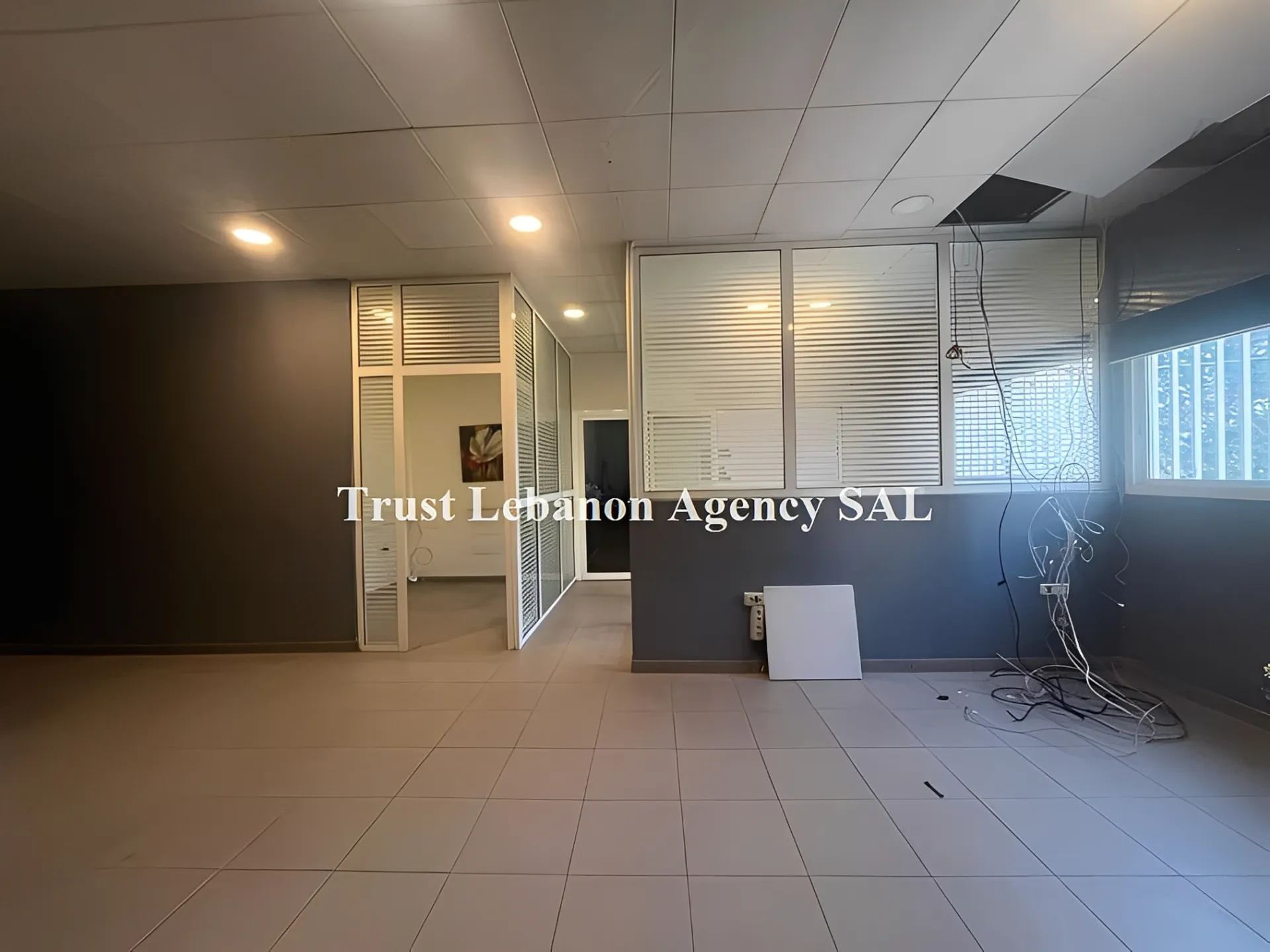 Office for rent in Metn, Zalka