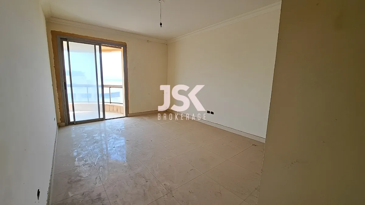 Apartment for Sale in Ramleh Al Bayda, Beirut, Lebanon - 4 bed, 4 bath