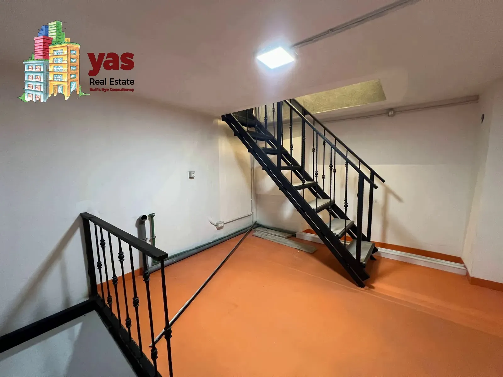 Office for rent in Adonis