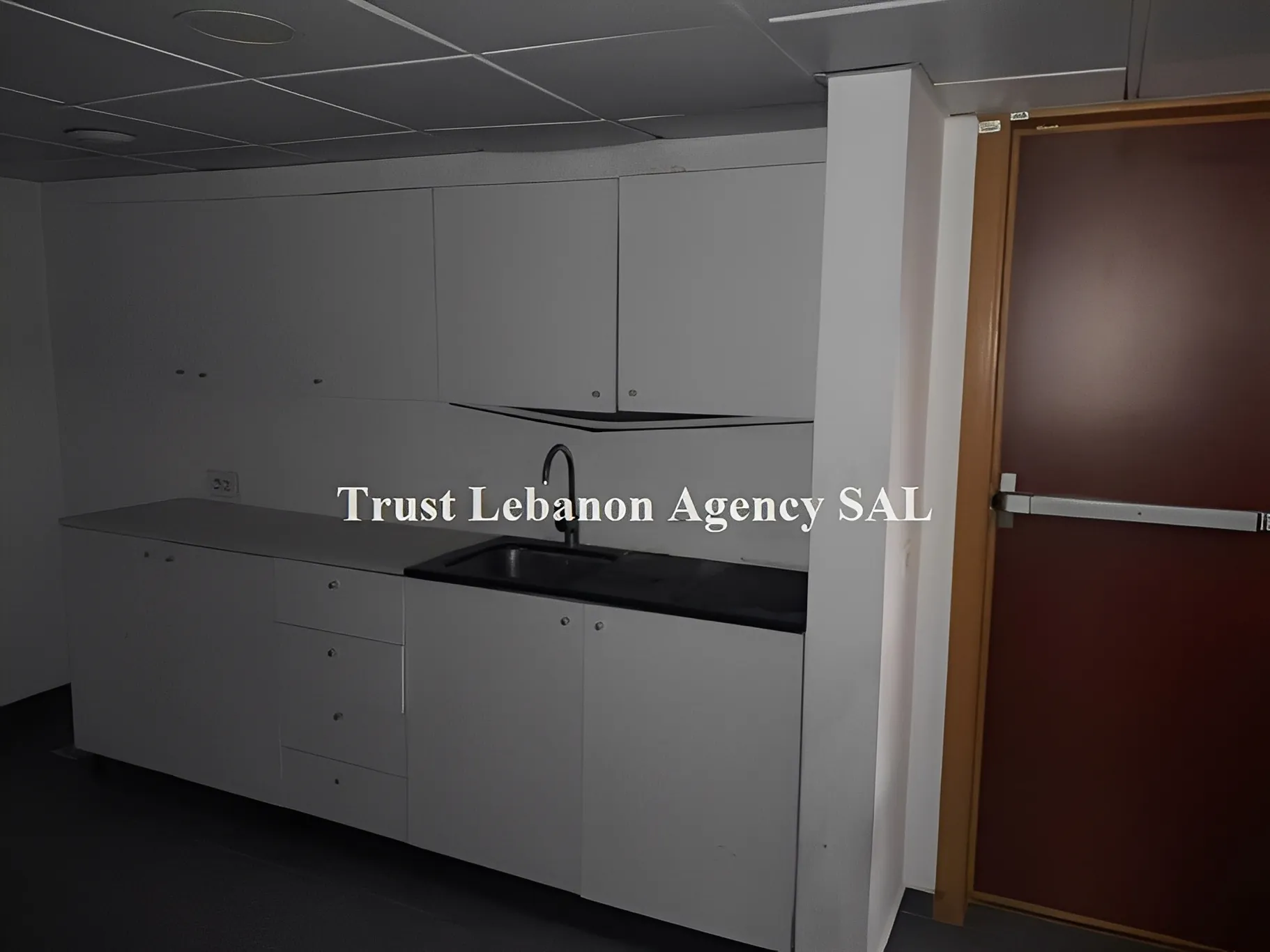 Office for rent in Baabda, Hazmieh