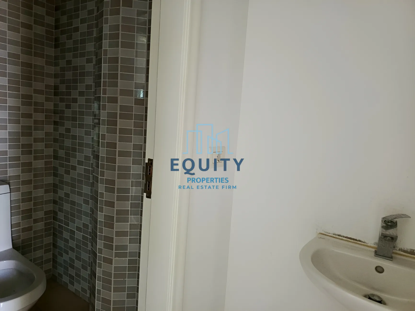 Office for rent in Chekka, Lebanon