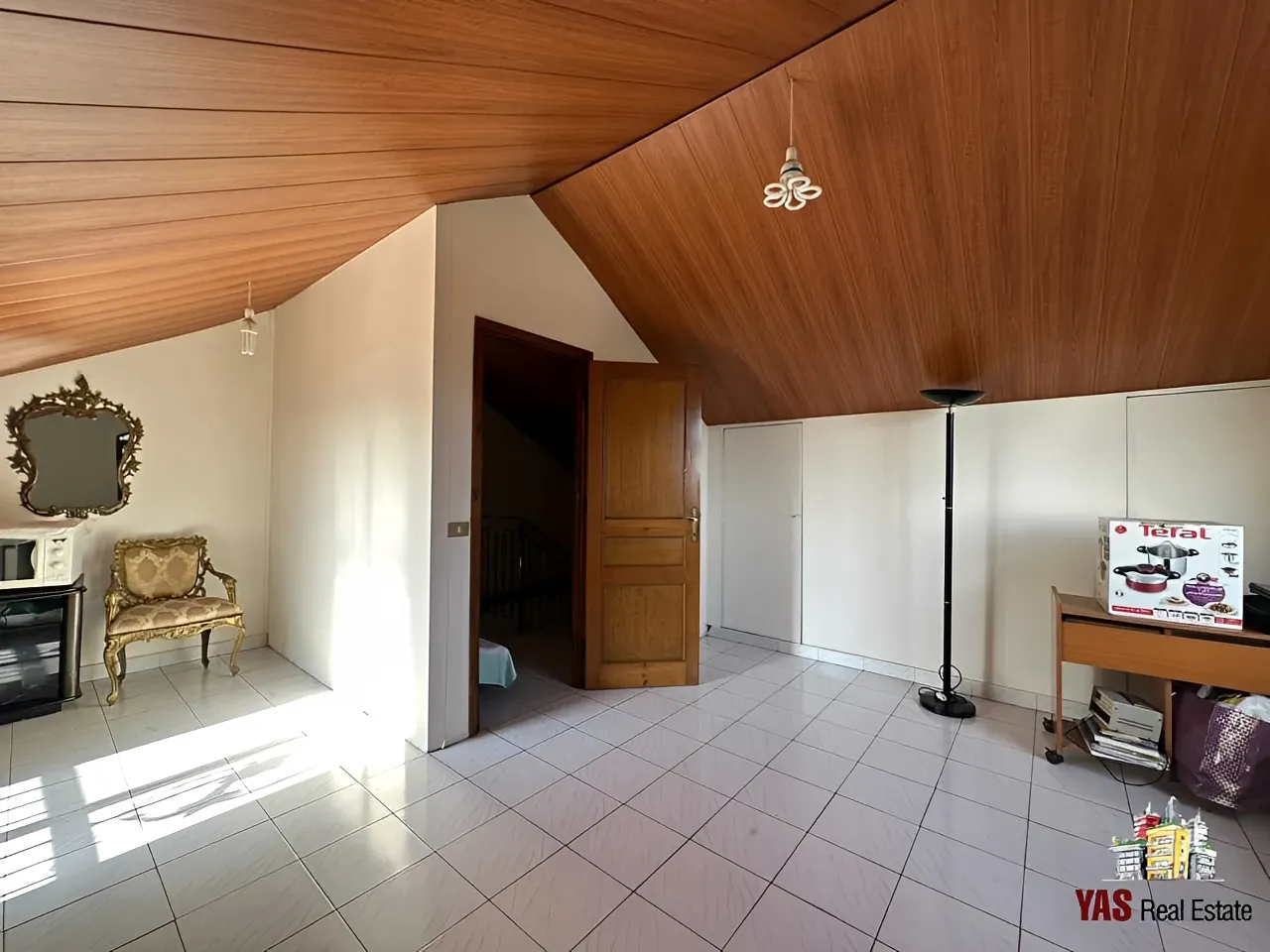 Apartment for Sale in Ballouneh