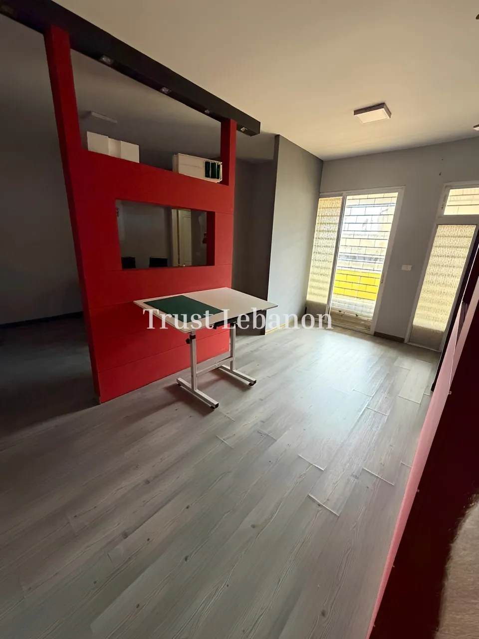 Office for rent in Hadath