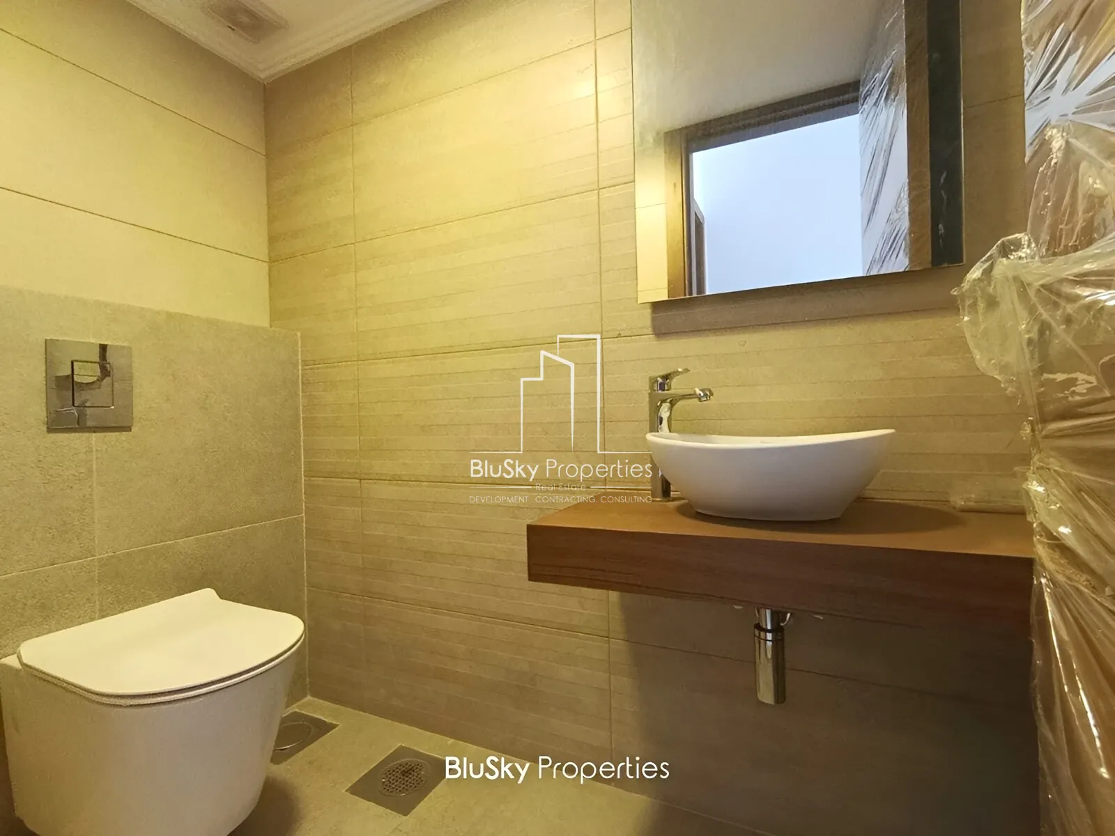 Apartment for Sale in Haret Sakher