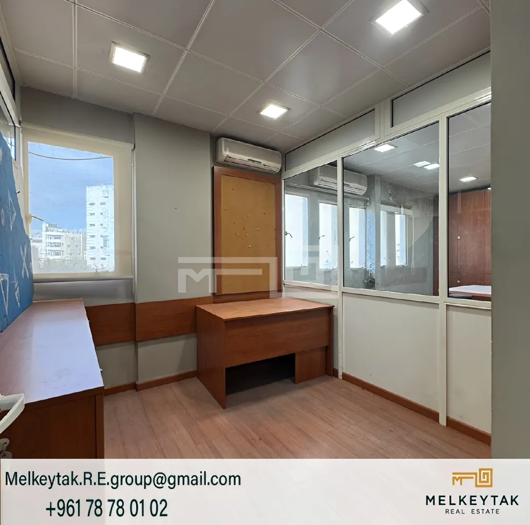Office for rent in Forn El Chebbak, Lebanon