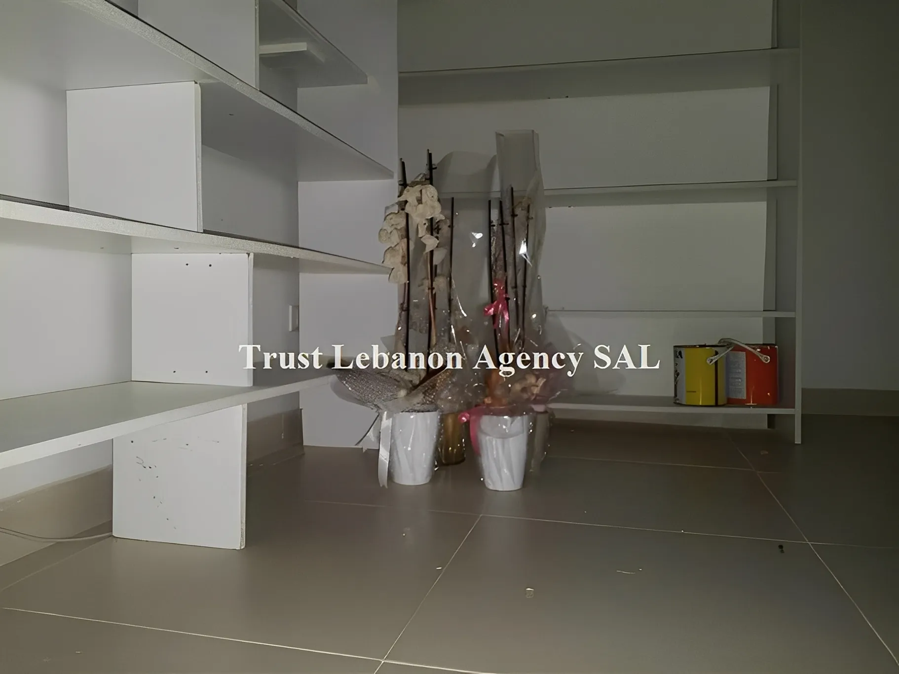 Shop for rent in Beirut, Mousaitbeh