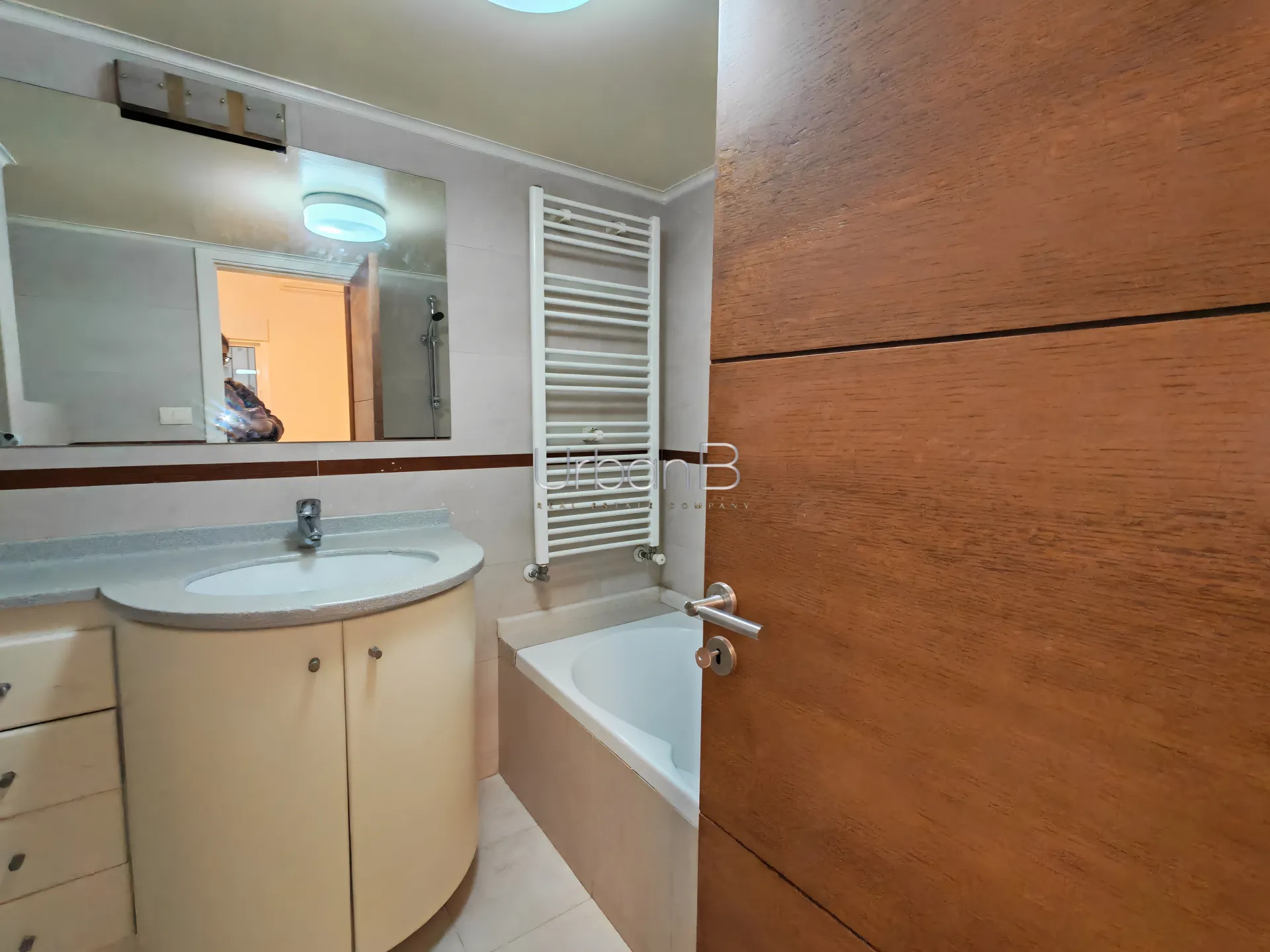 Residential in Mdawar, achrafieh, beirut