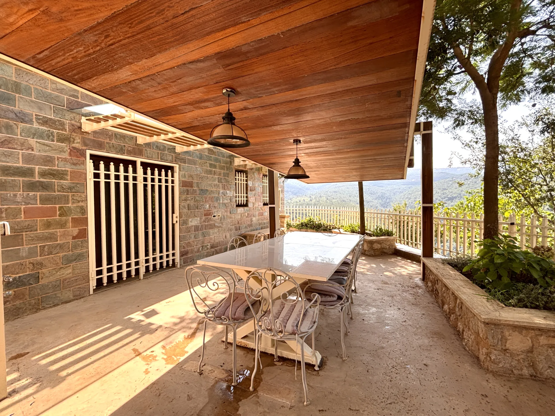 Apartment for rent in Oyoun, Broummana, Lebanon