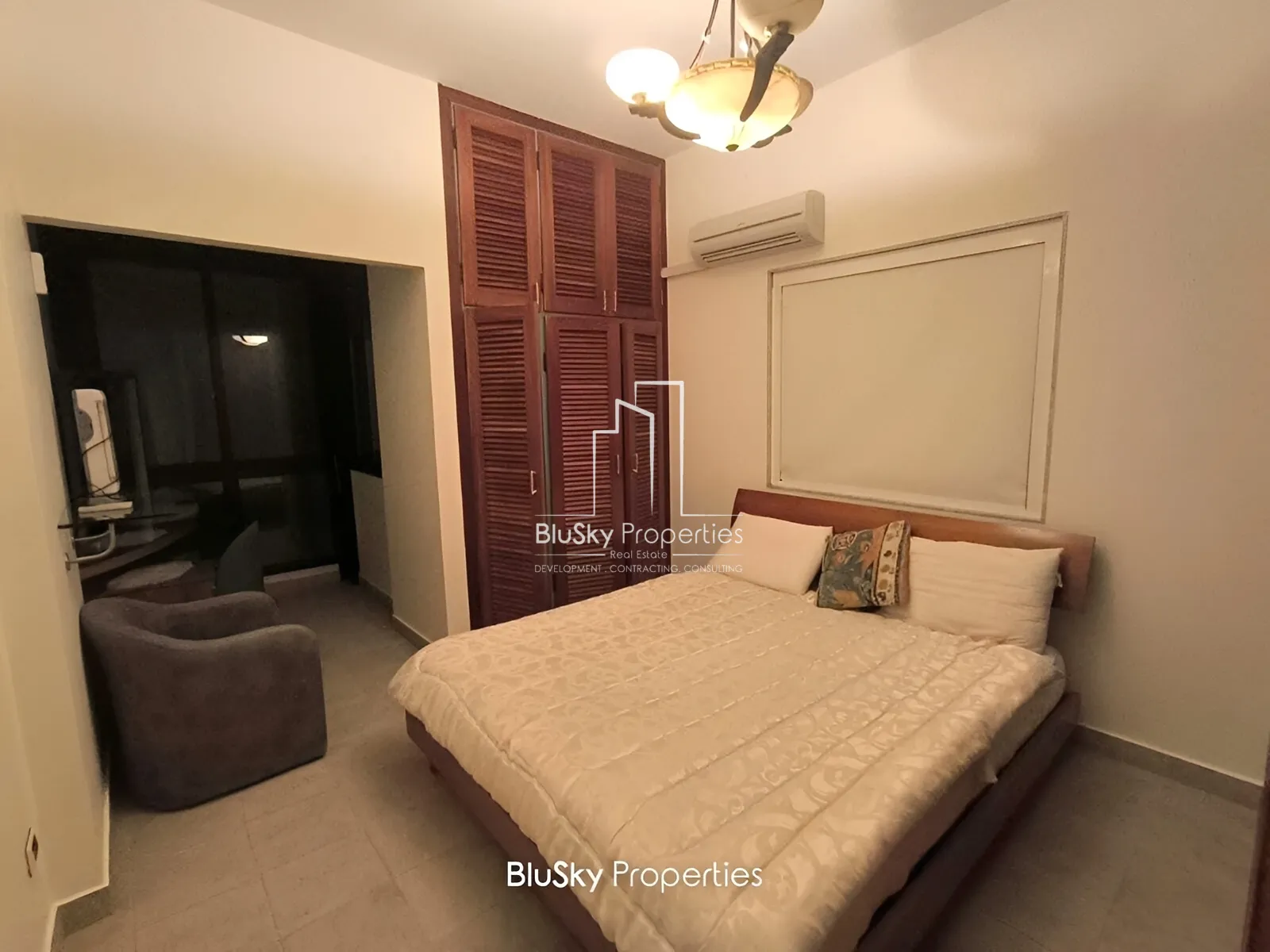 Apartment for Sale in Awkar