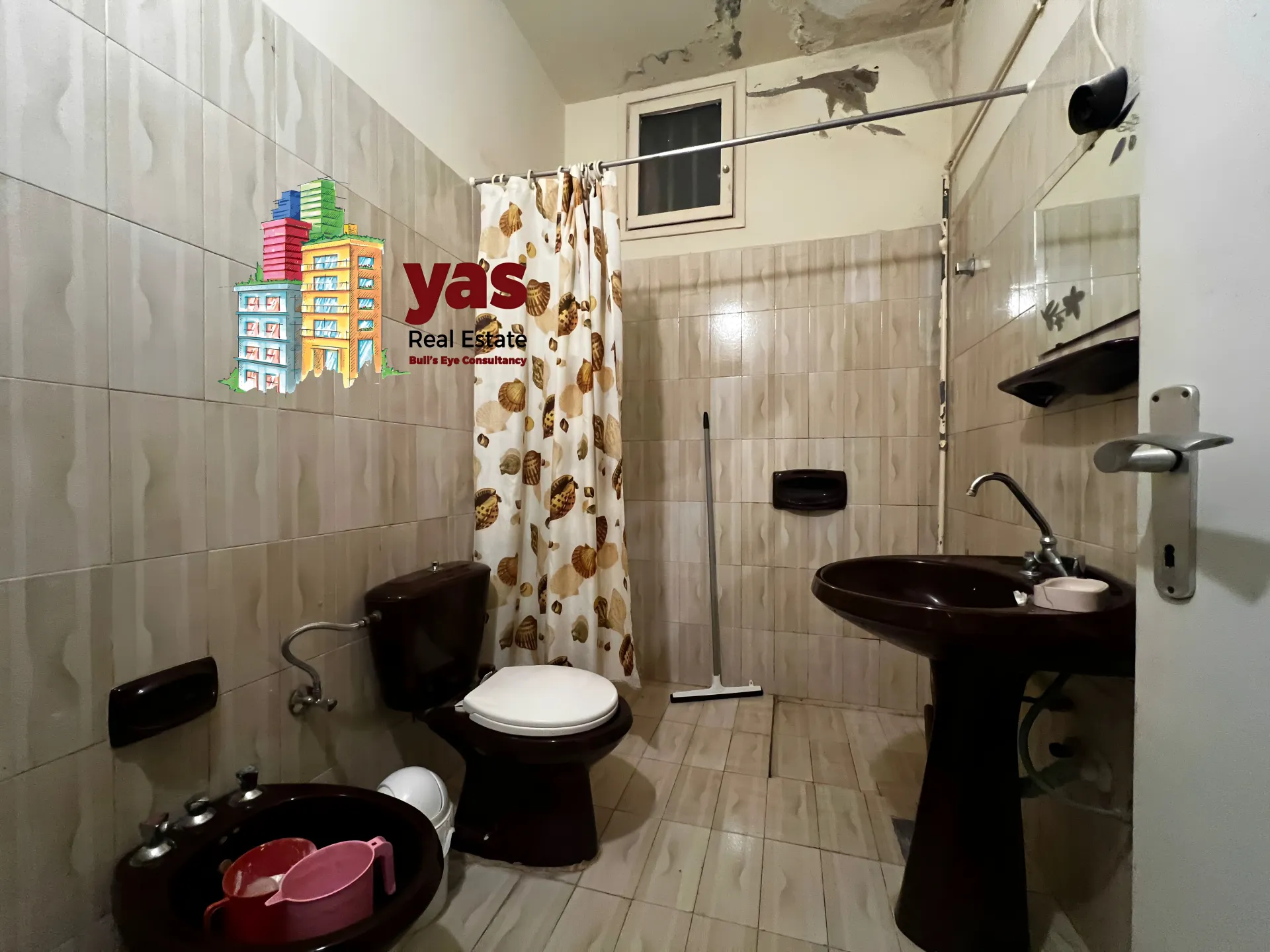 Apartment for Rent in Ballouneh - 3 bed, 3 bath